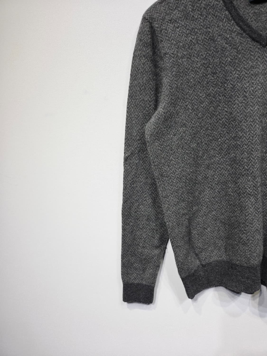 폴로 랄프로렌 메리노 울 브이넥 니트 그레이 상품이미지4