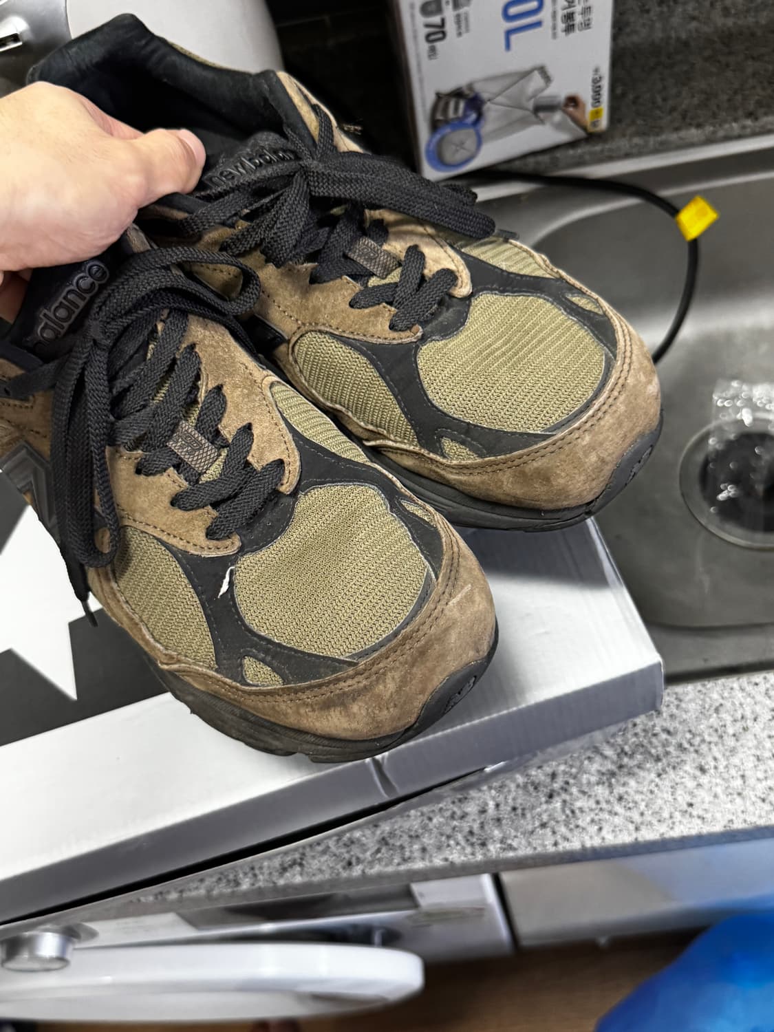 뉴발란스 x 자운드 990v3 285 박스 x 상품이미지4