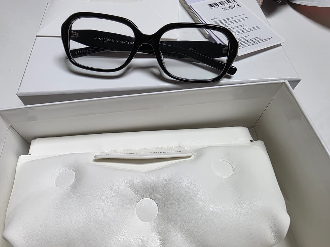 젠틀몬스터 마르지엘라  MM212 블랙 상품이미지3