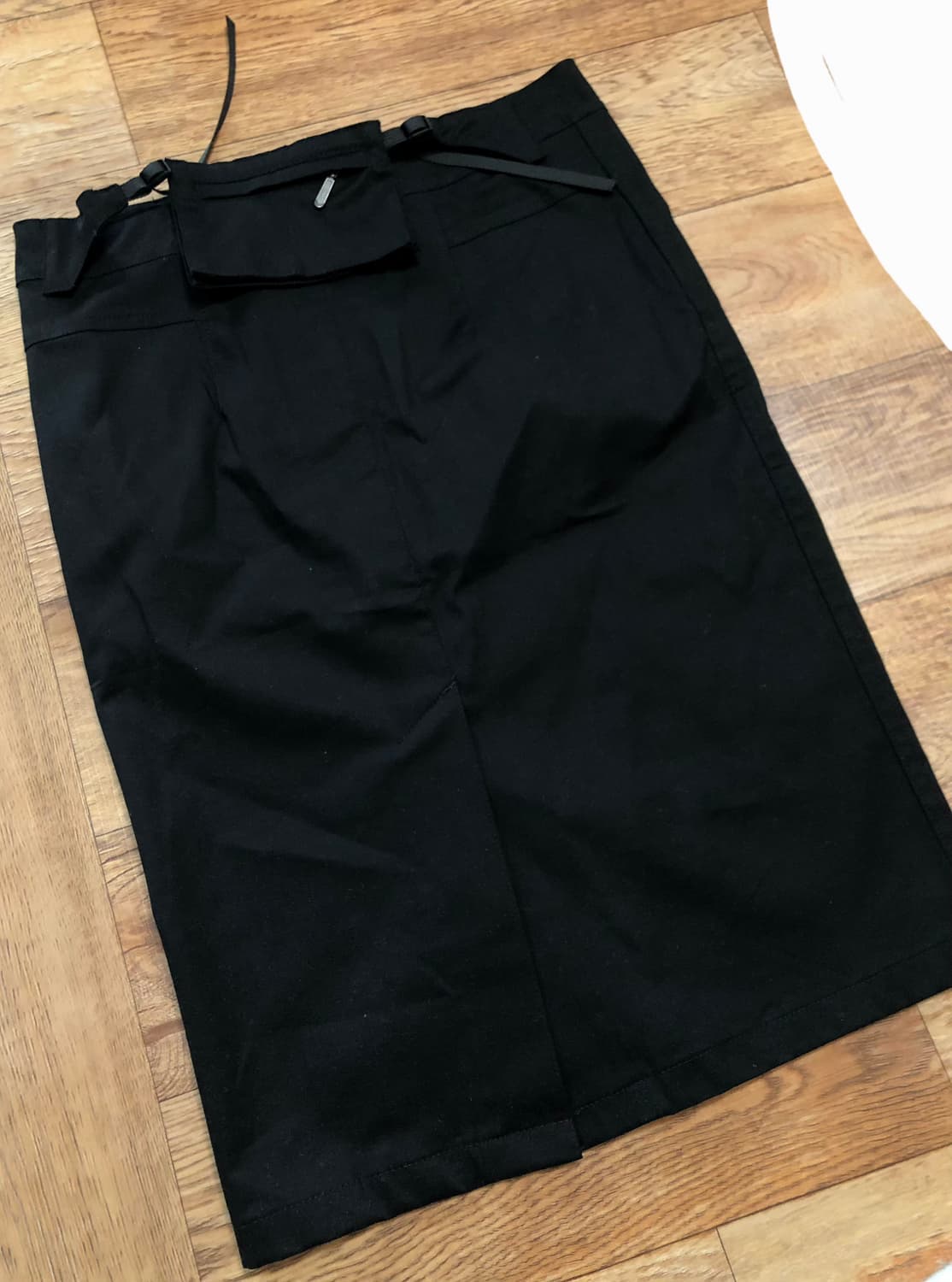 웰빙익스프레스 Back Pocket Midi Skirt - Black 상품이미지4