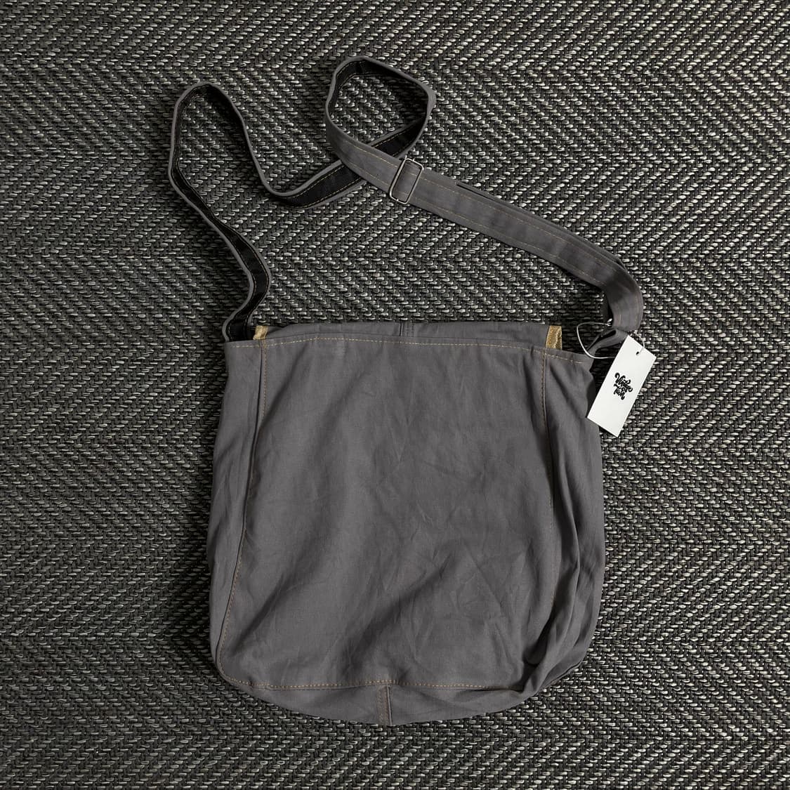 칼하트 리메이크 캔버스 크로스백 올리브y 2837 상품이미지3