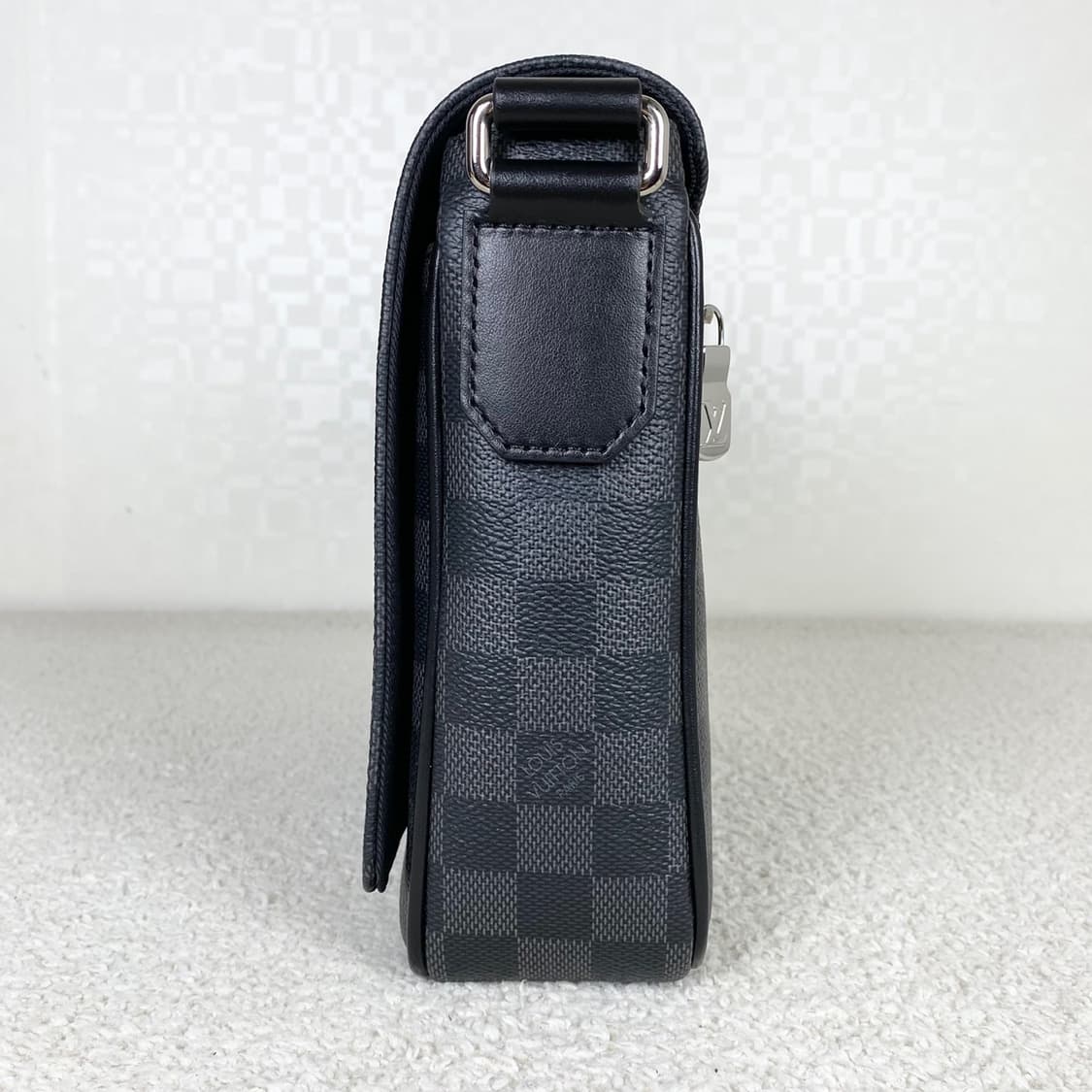 루이비통 크로스백 디스트릭트 pm  상품이미지5