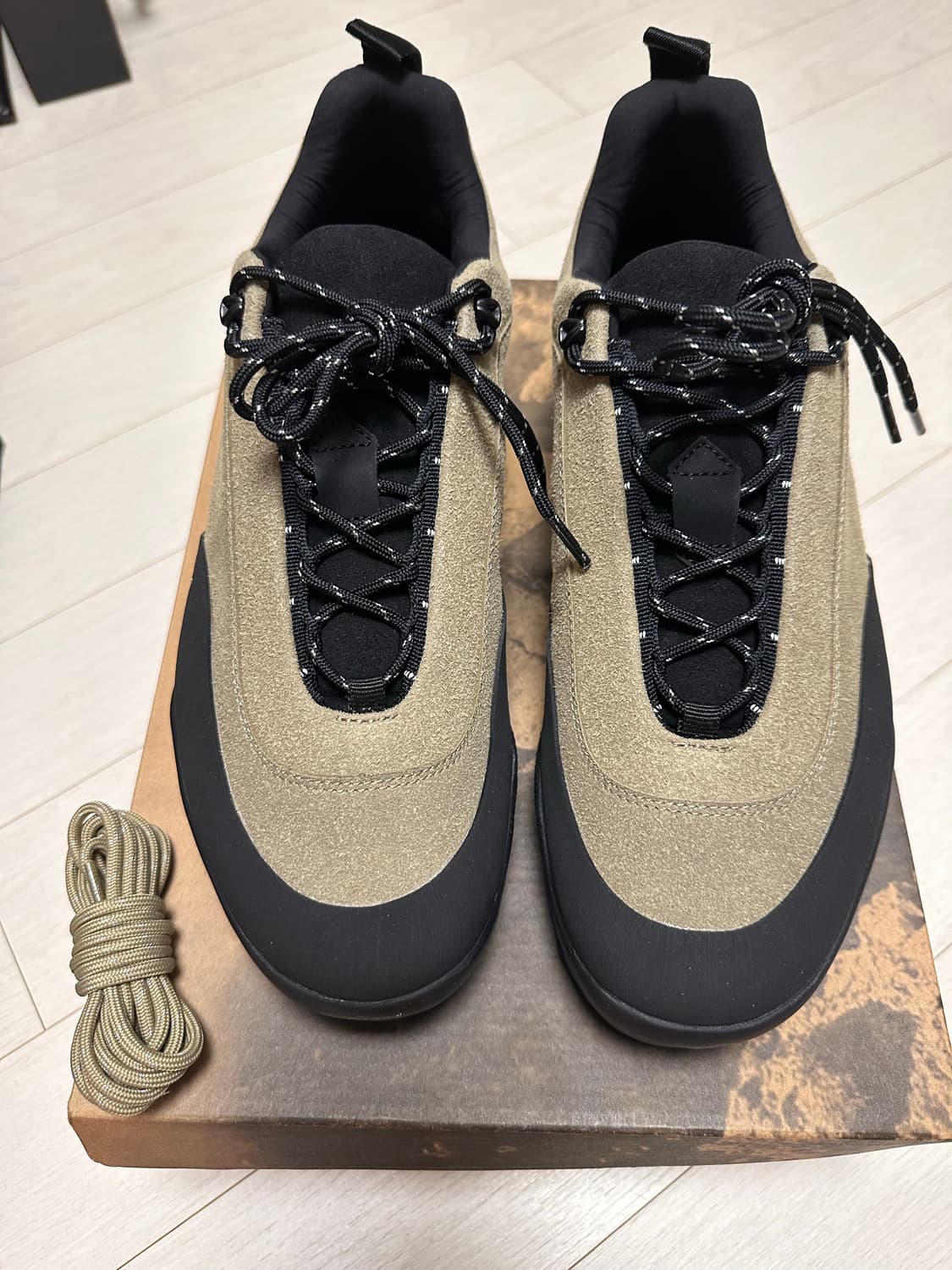 (새제품)로아 싱기노(친지노)샌드 46사이즈 295 상품이미지1