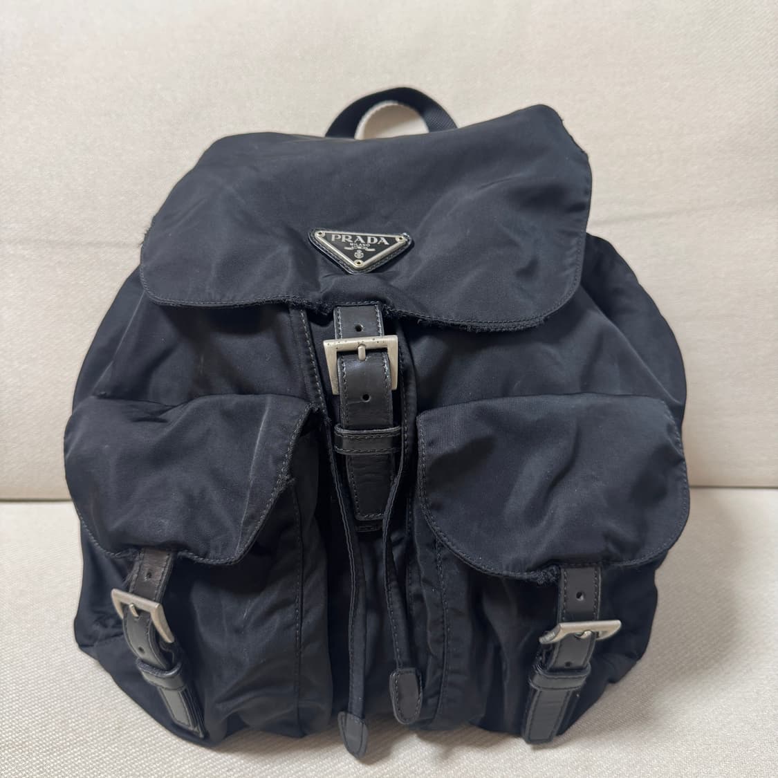 프라다 벨라 백팩 미디움 상품이미지1