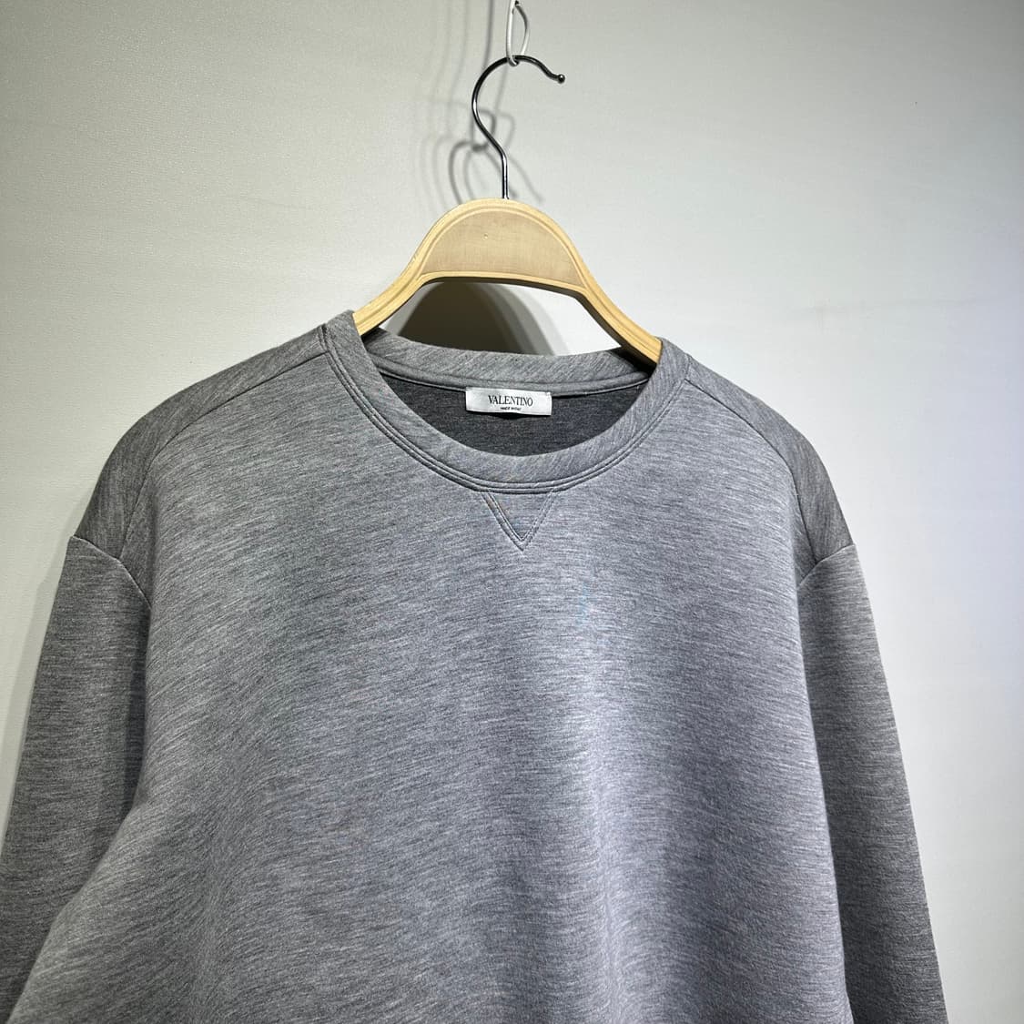 발렌티노 맨투맨 판매합니다 상품이미지3