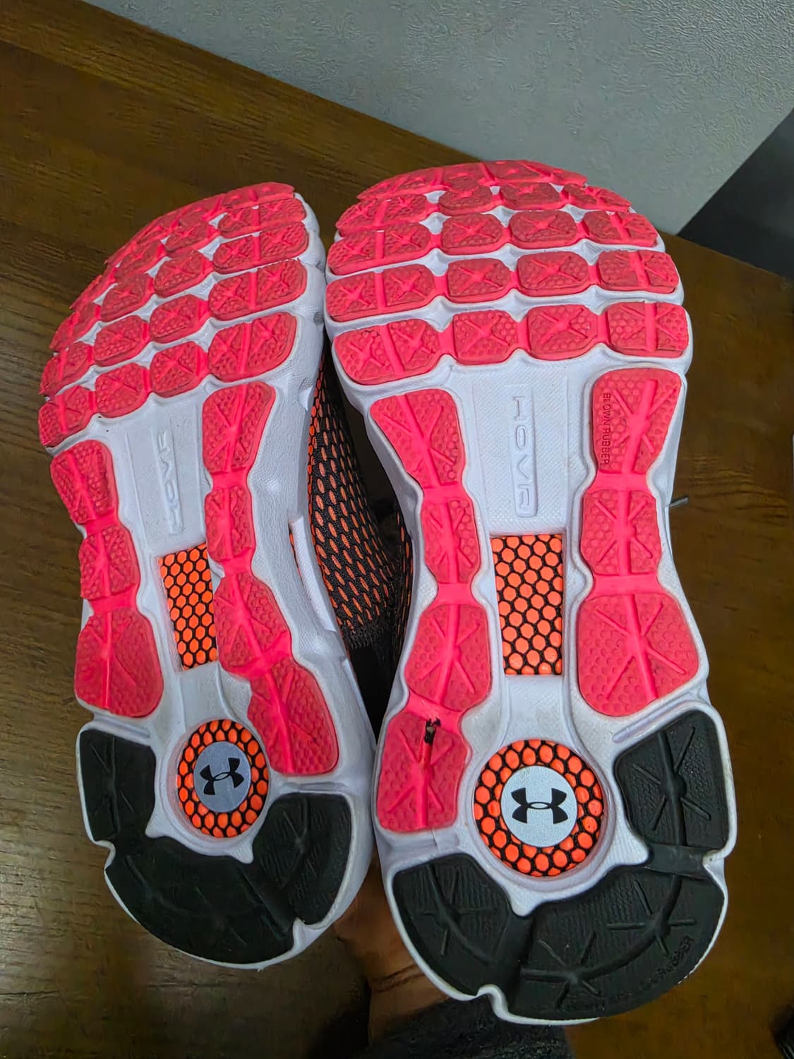 언더아머 HOVR Sonic 5  블랙/핑크 상품이미지9