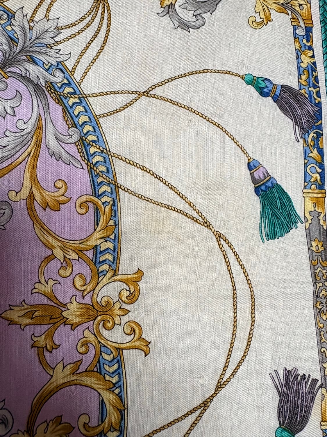 로벨타 디 카메리노 문장 패턴 대판 손수건/쁘띠스카프 상품이미지5