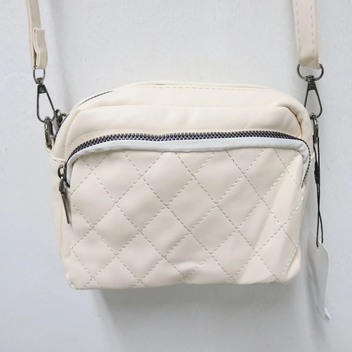 [미사용품] TOKOHANA 퀼팅 가죽 크로스백 61627 상품이미지2