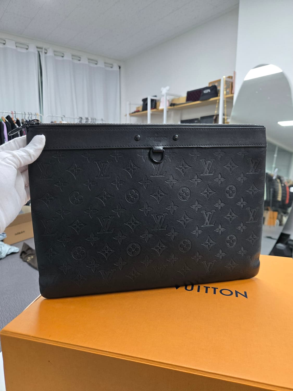 [A급컨디션] 루이비통 쉐도우 클러치백 상품이미지1