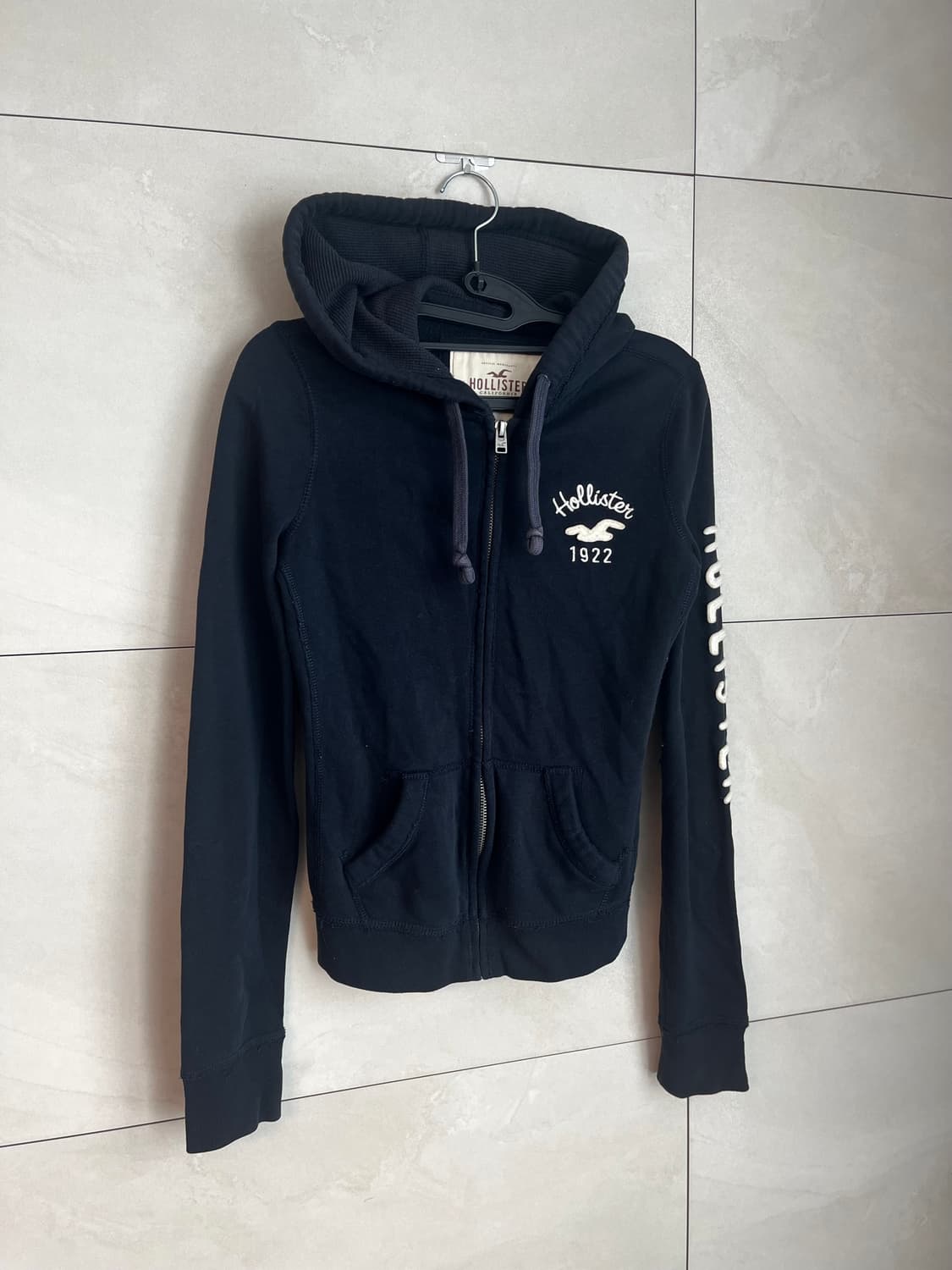 홀리스터 딱붙핏 후드집업 네이비 (XS)  상품이미지3