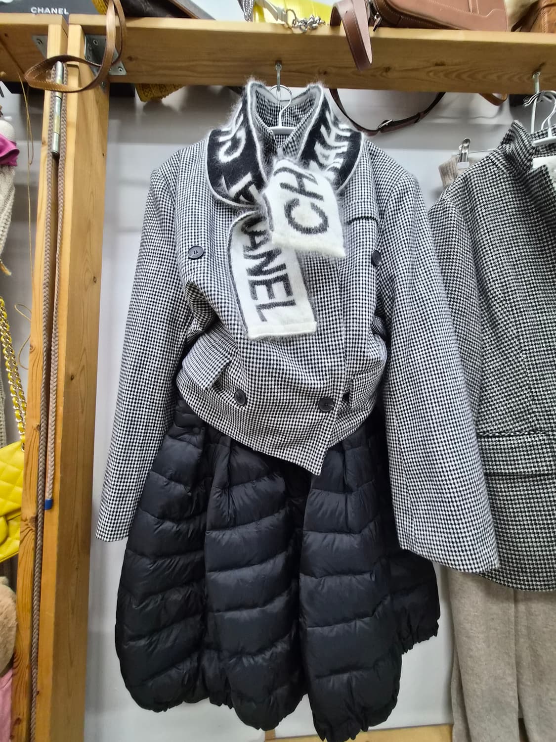 코스 내피퀼팅 루즈핏 자켓. 코오롱 구스패딩스커트 상품이미지1