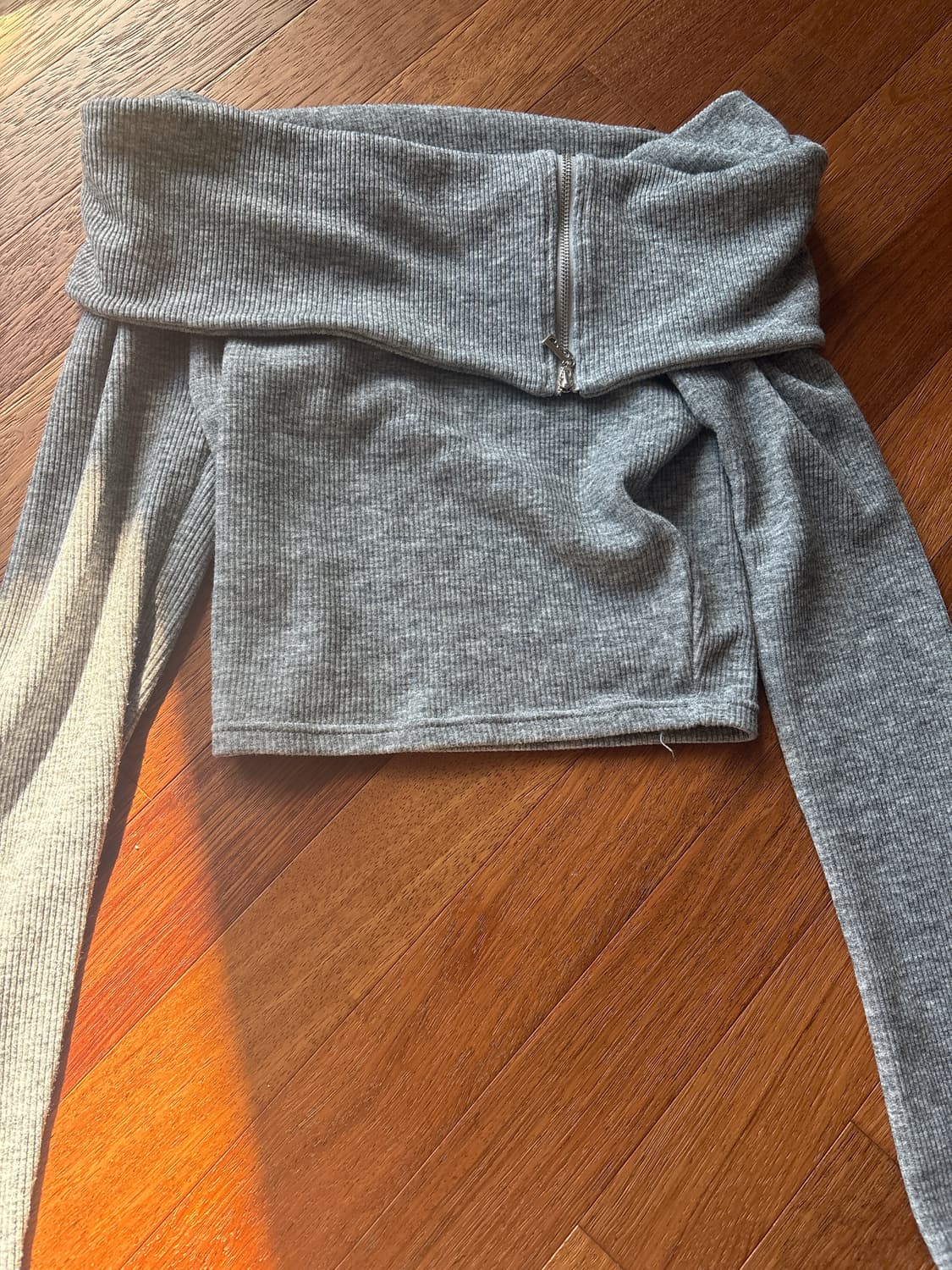 그레이 오프숄더 상품이미지2