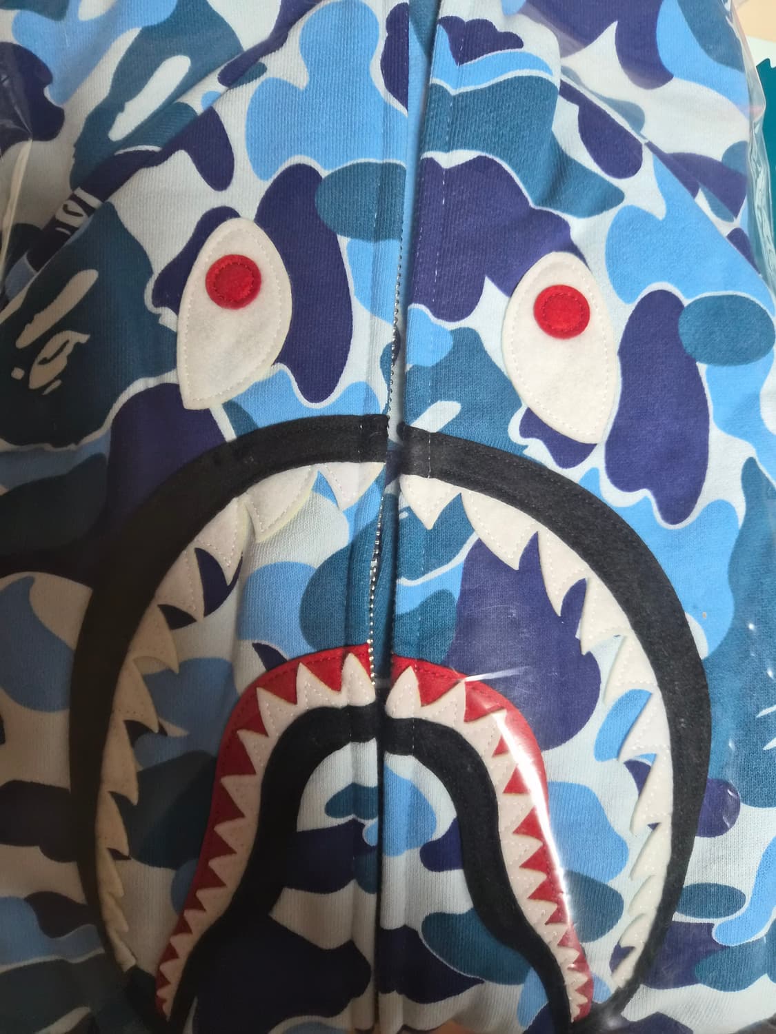 베이프 정품 XL 에이비씨 카모 샤크후드집업 상품이미지3