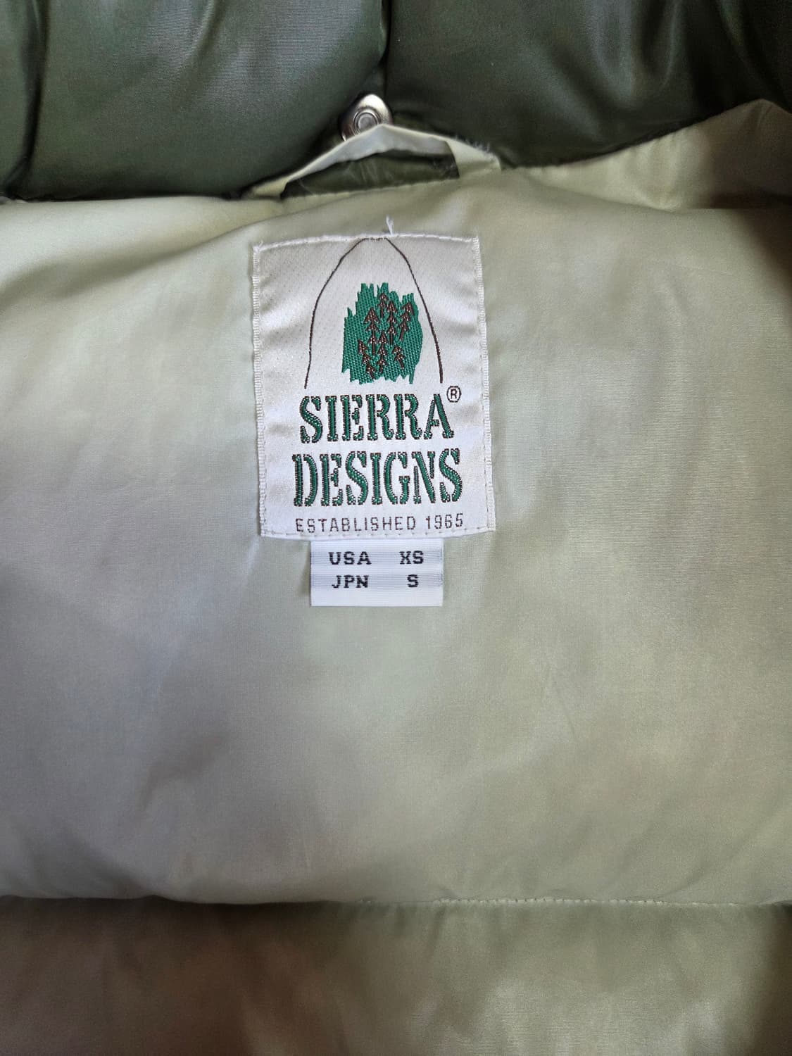 시에라디자인 80s 유광패딩 상품이미지4