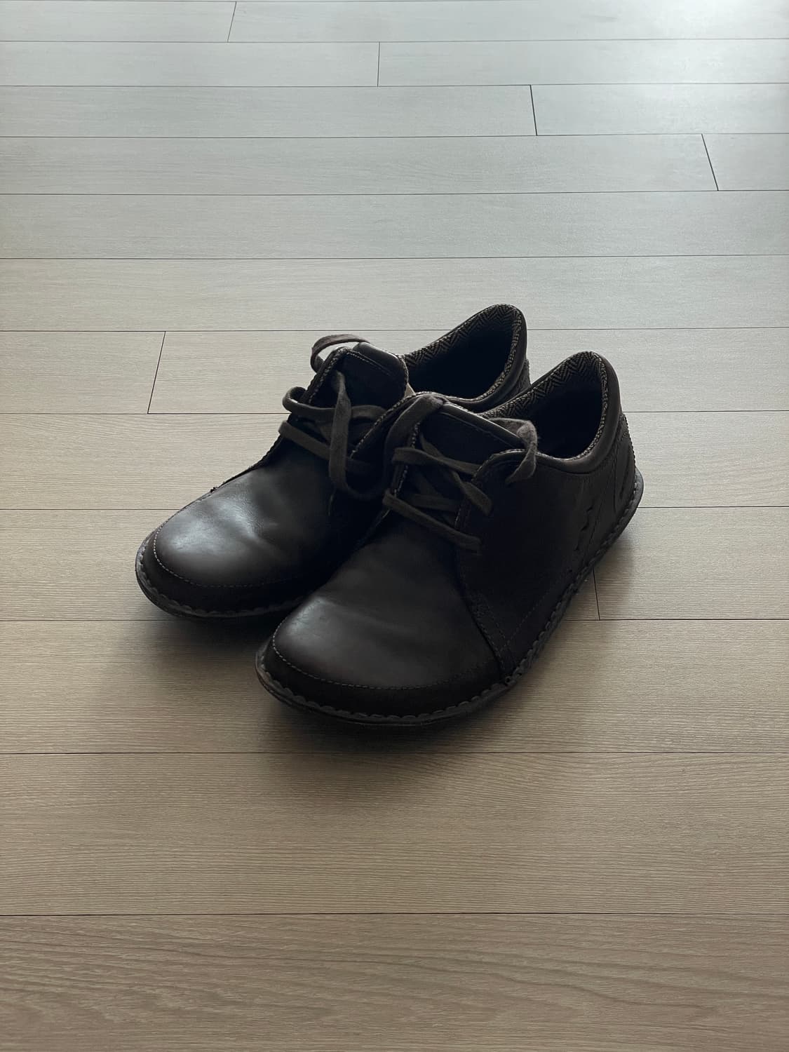 파타고니아 loulu 룰루 레더 슈즈 벨벳 브라운 상품이미지1