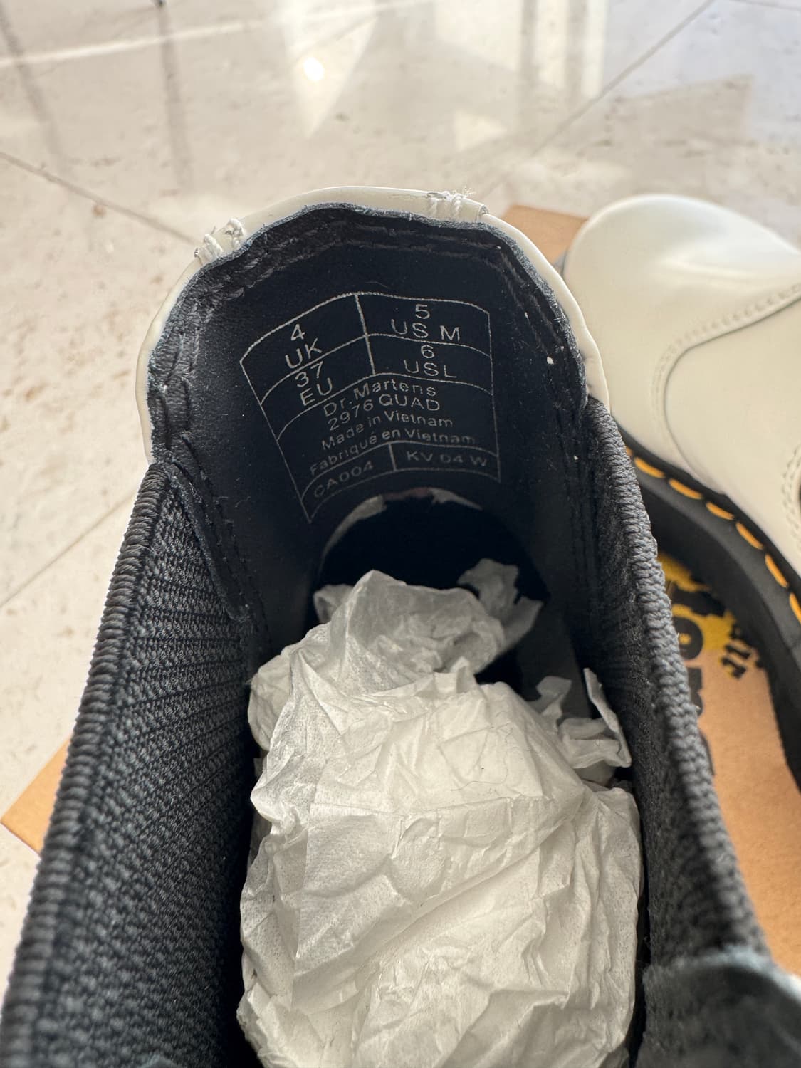 닥터마틴 화이트 첼시부츠 uk 4 새상품 Ssense 구매후 보관만 한  상품이미지2