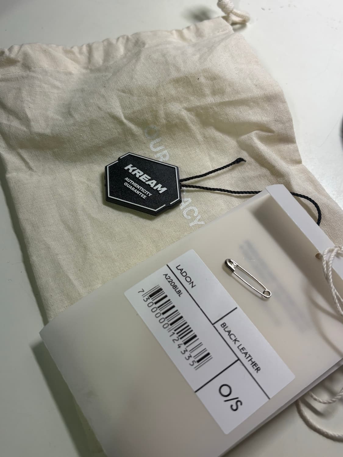 아워레가시 라돈 레더 키체인 블랙 상품이미지4