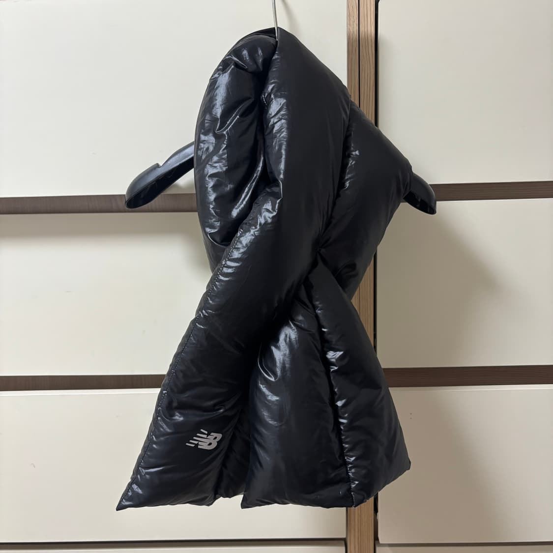 뉴발란스 블랙 경량 패딩 머플러 목도리 상품이미지1