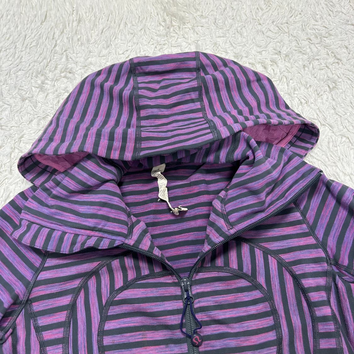 Lululemon Stripe Hood Zip-up 상품이미지5