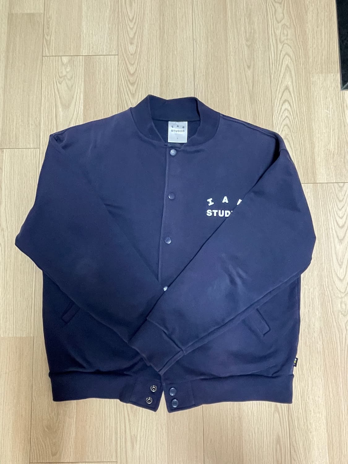 아이앱 스튜디오 스타디움 자켓 상품이미지1