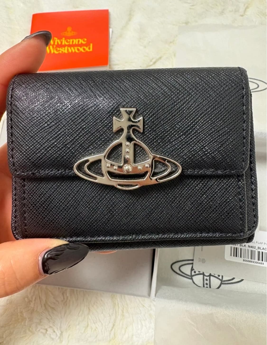 비비안웨스트우드 블랙 사피아노 반지갑 상품이미지2