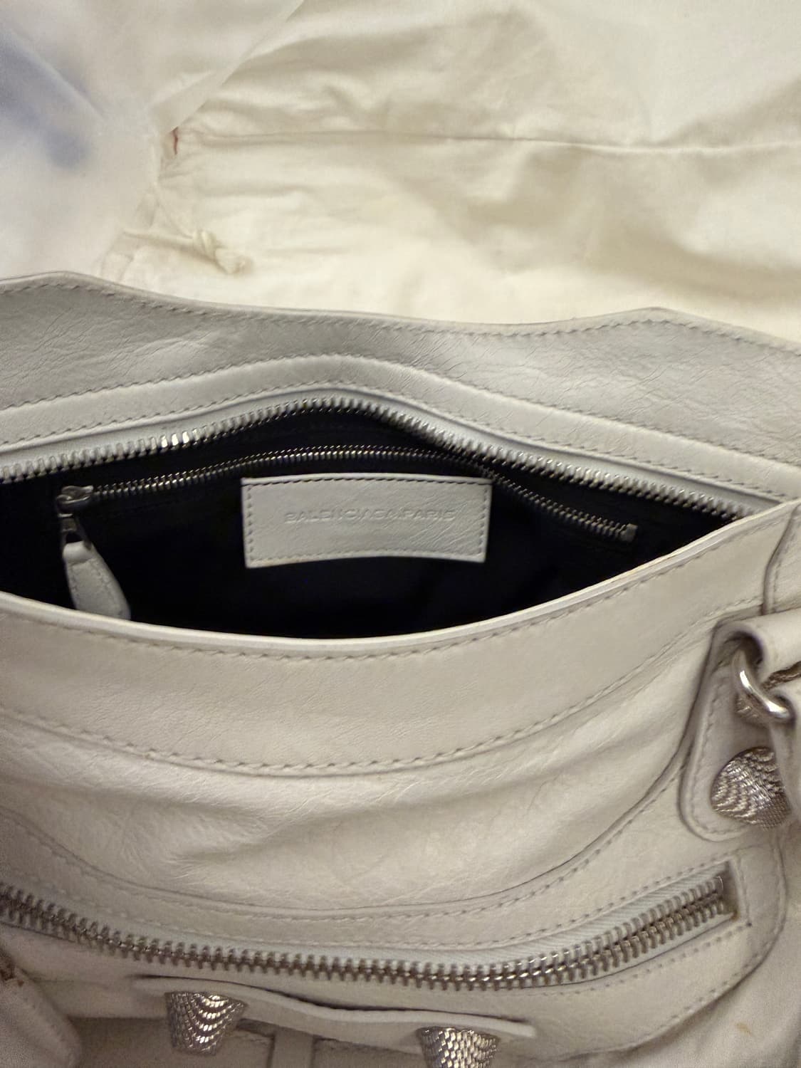 발렌시아가 자이언트 시티백 모터백 미디엄 화이트 상품이미지5