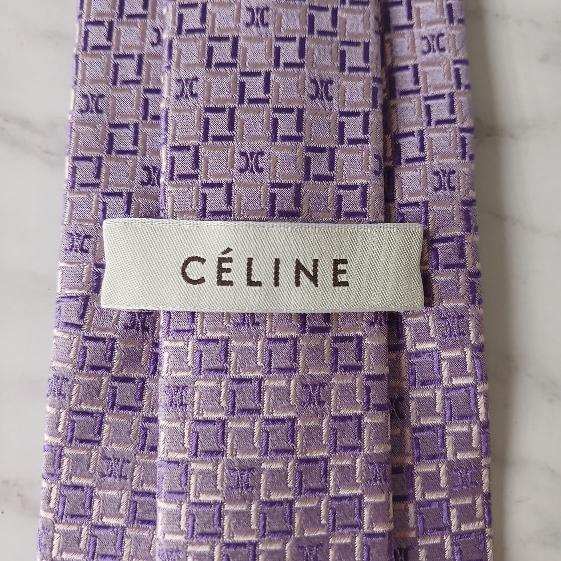 셀린느 실크 퍼플 로고 패턴 넥타이 8.4cm A등급 e880
 상품이미지6