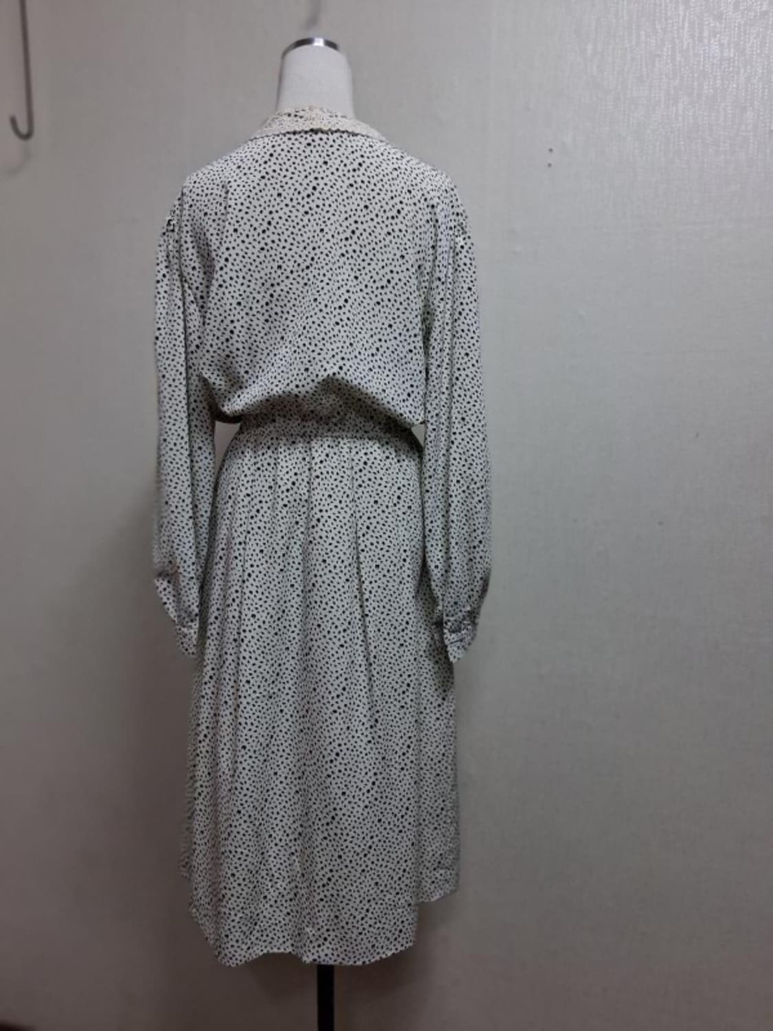 일본구제 레이스카라 레트로 원피스 긴팔 여성 통66 작은77까지
원산지  상품이미지2