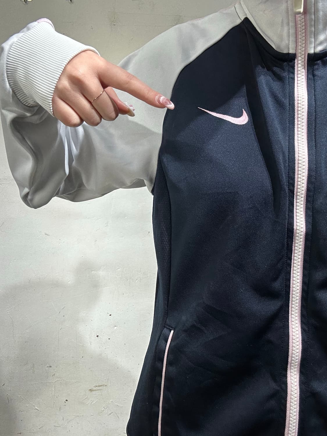나이키 네이비 딸기우유 핑크 화이트 사이드 라인 트랙탑 져지 L 상품이미지4