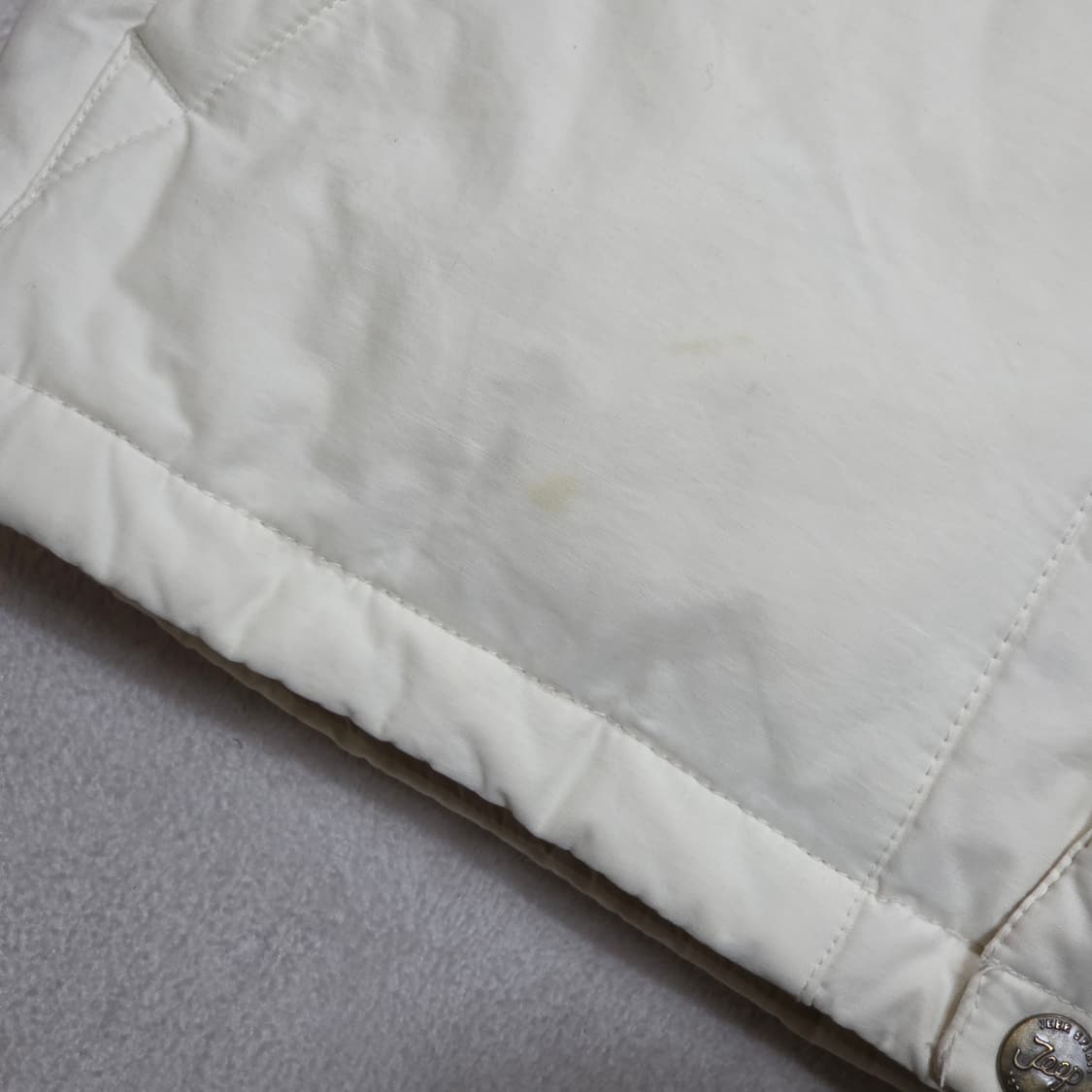 지프 덕다운 화이트 패치 패딩 베스트 상품이미지4