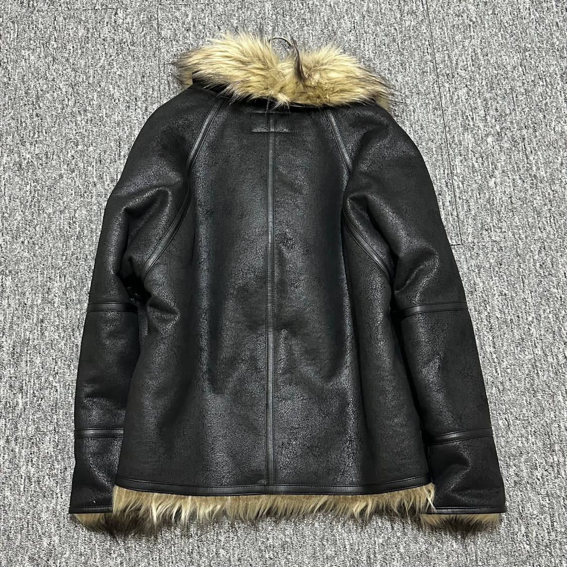 Open yy 오픈와이와이 퍼 자켓 리버시블 블랙 상품이미지8