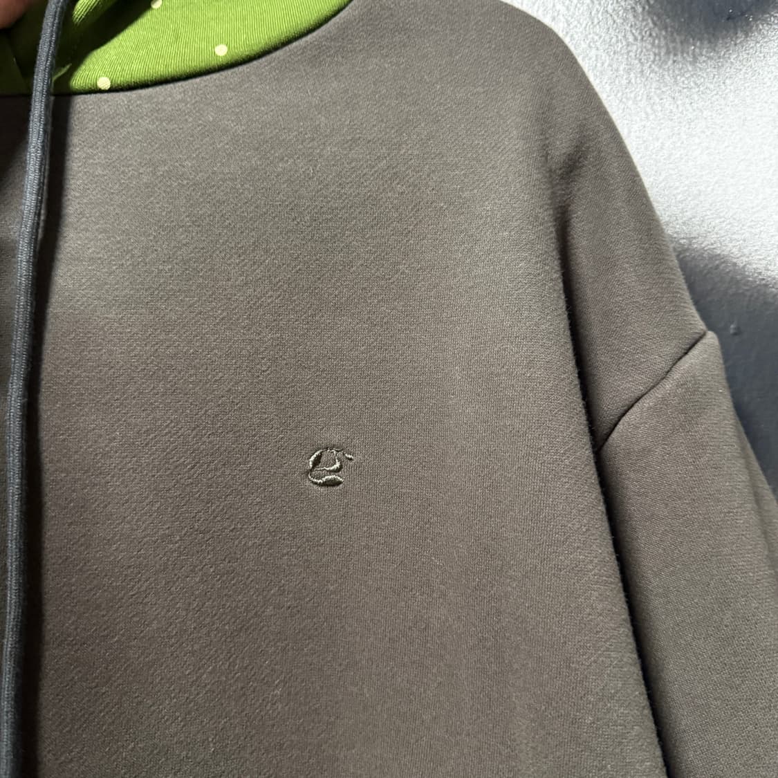 썸플레이스 도트 패턴 배색 레이어드 기모 후드티 상품이미지5