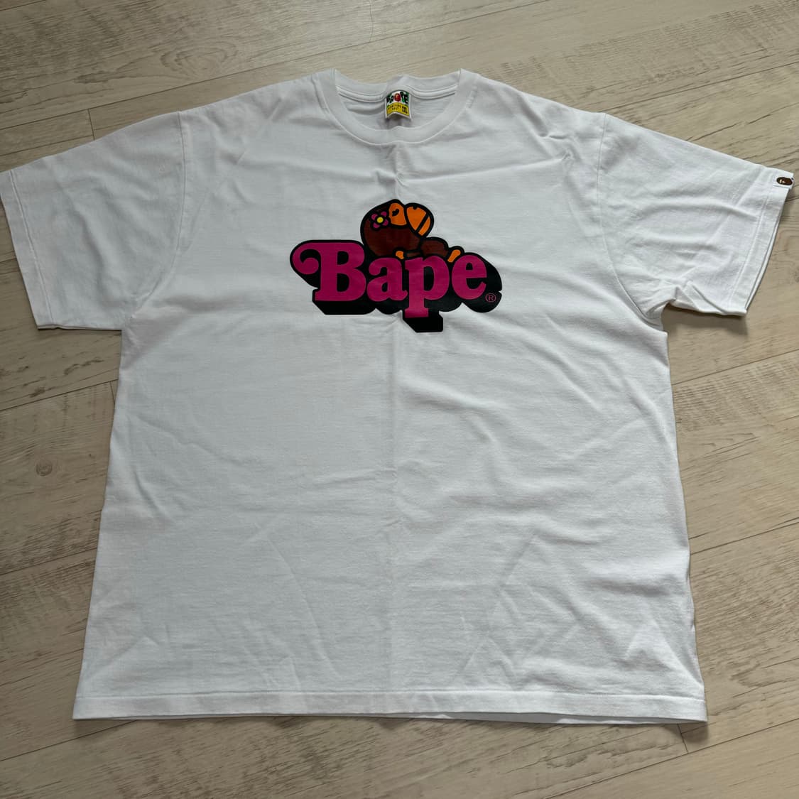 베이프 베이비 마일로 온 베이프 반팔 티셔츠 화이트X리사 상품이미지5