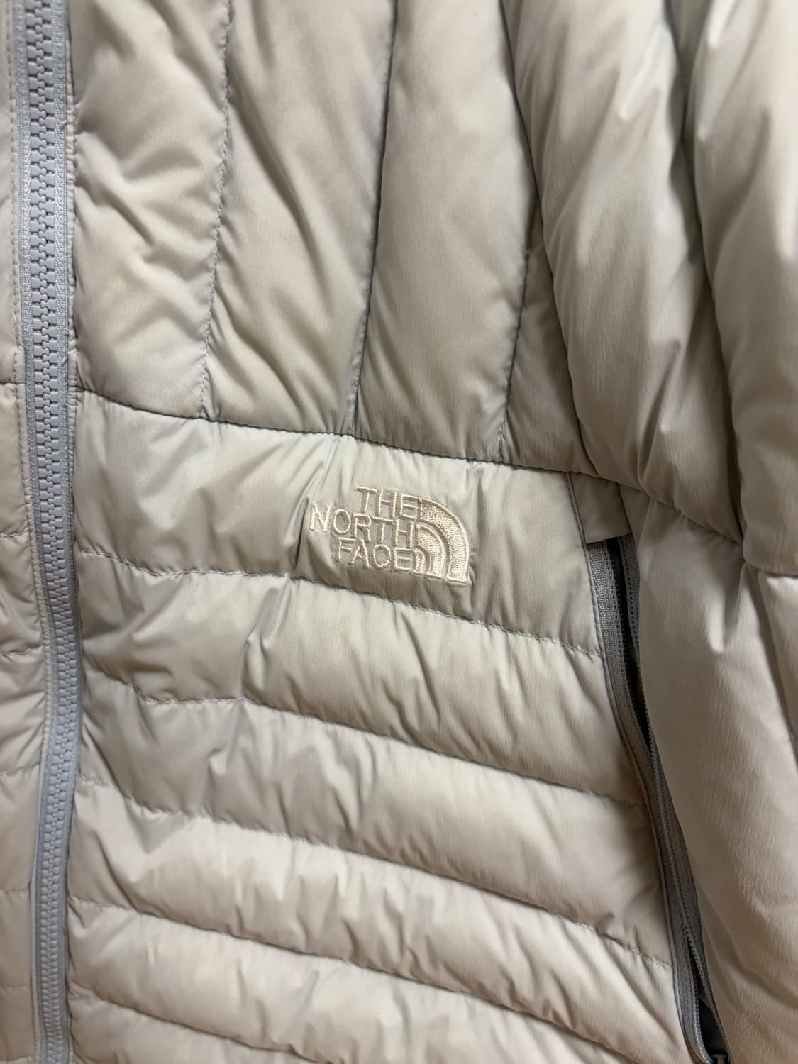 노스페이스 경량패딩 상품이미지2