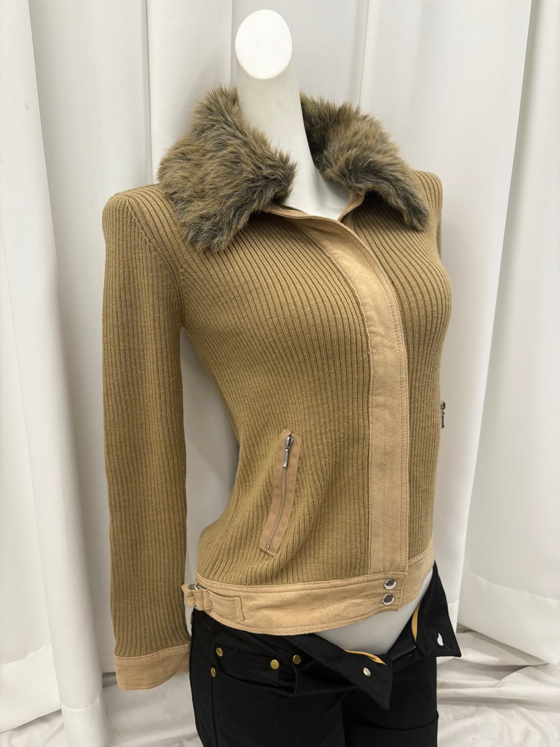 퍼니트 집업 상품이미지1