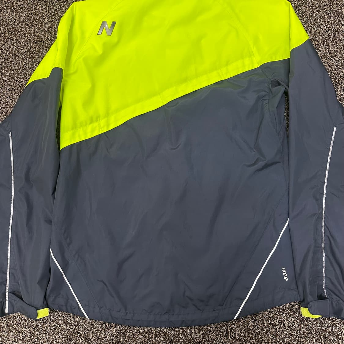 뉴발란스 형광 바람막이 자켓 운동복 M 상품이미지7