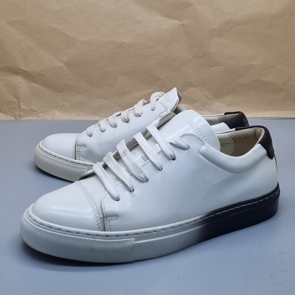 내셔널스탠다드 남성스니커즈39 255 상품이미지1