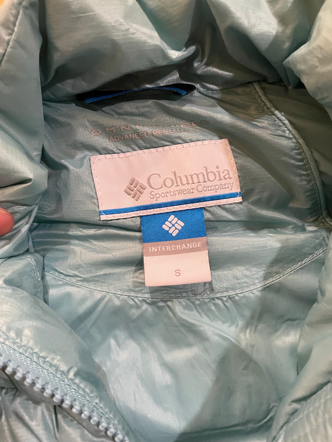 콜롬비아 경량패딩 하늘색 스카이블루 구스다운 상품이미지5