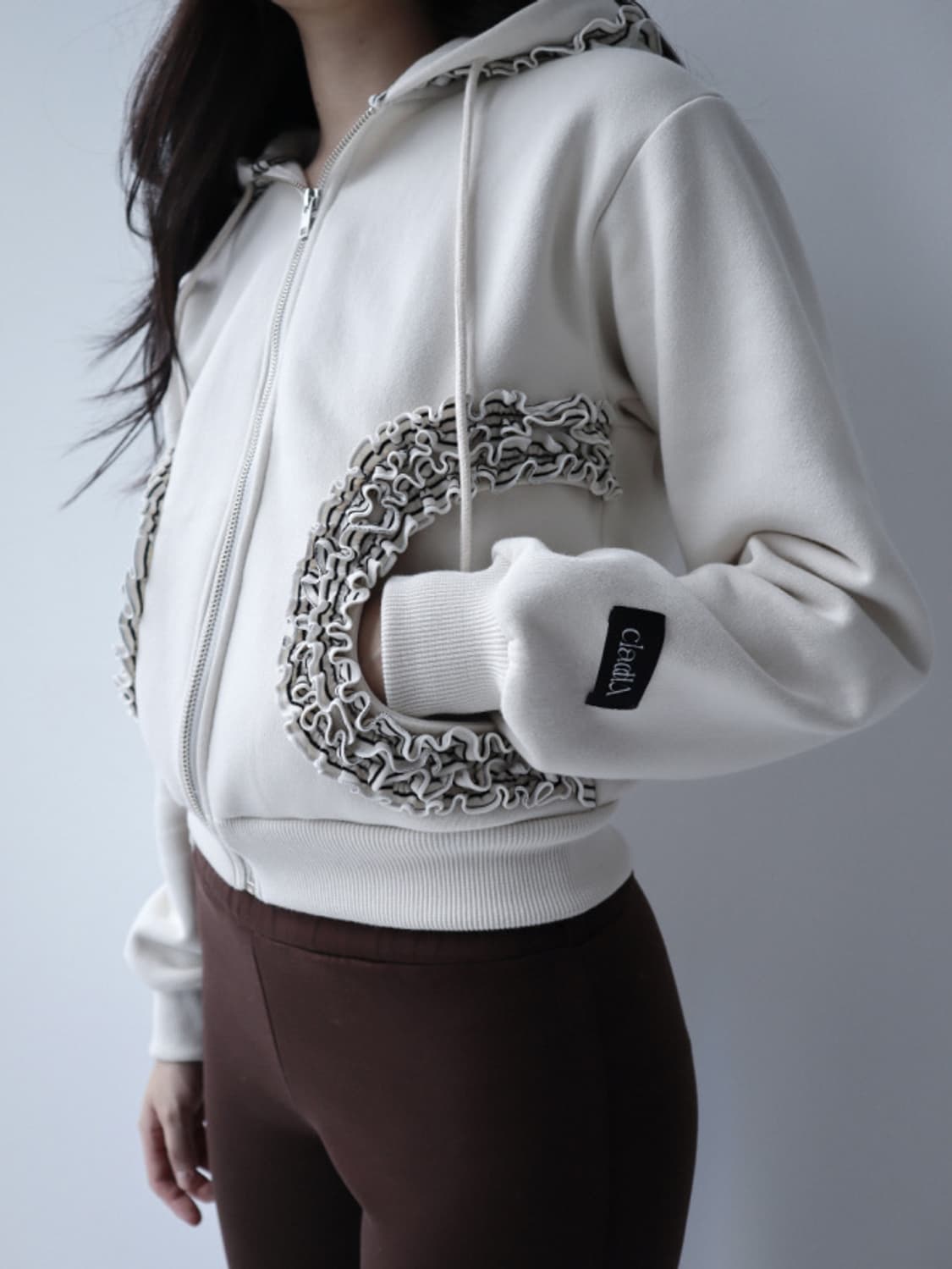 클라따 프릴후드집업 아이보리 (1회착용) 상품이미지3