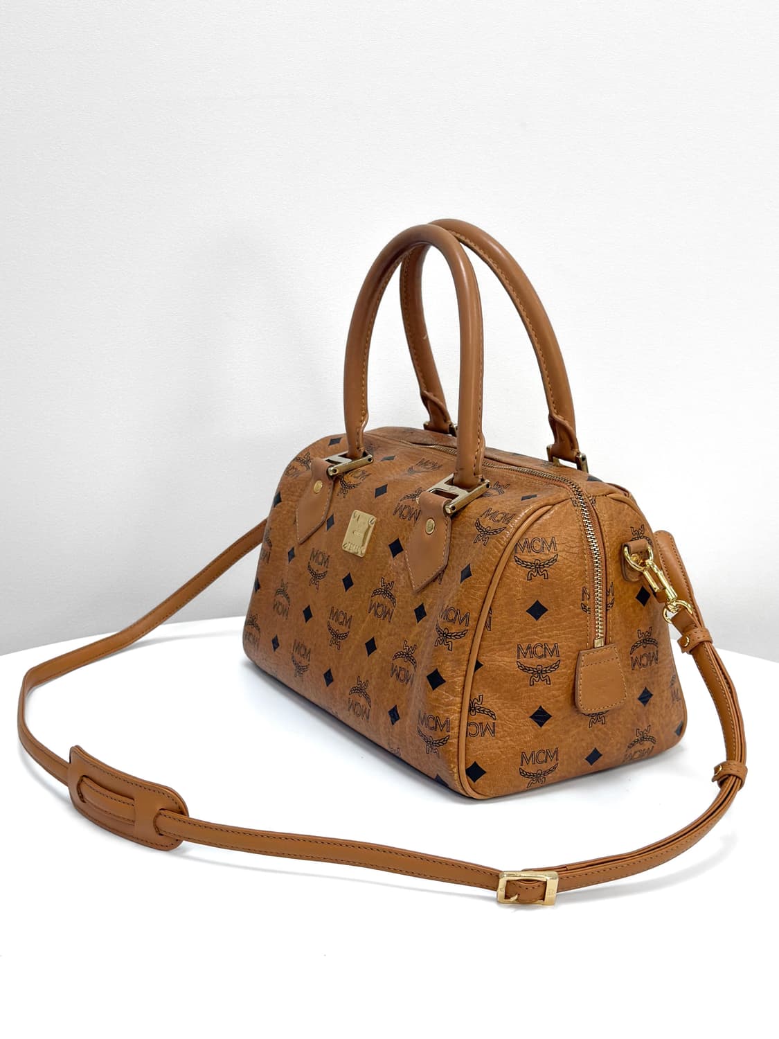 MCM Visetos Boston Bag Cognac 상품이미지4