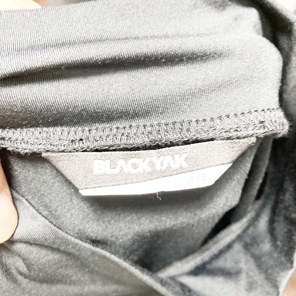 블랙야크 2023 쥬니어반폴라긴팔 신장175 상품이미지4