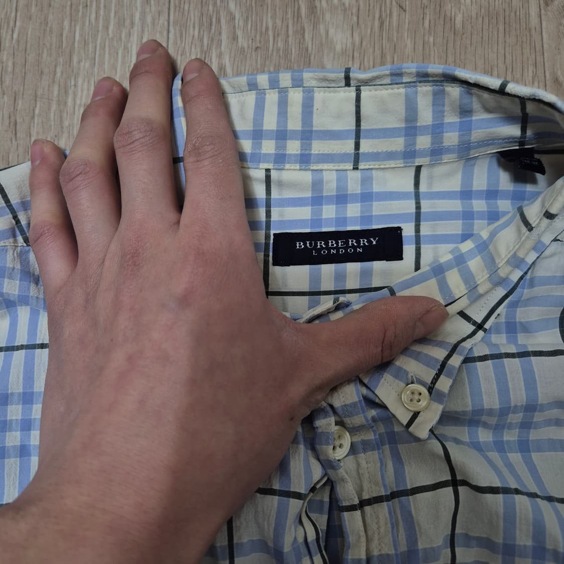 버버리 런던 남성 기마로고 체크셔츠 L(100) 상품이미지5