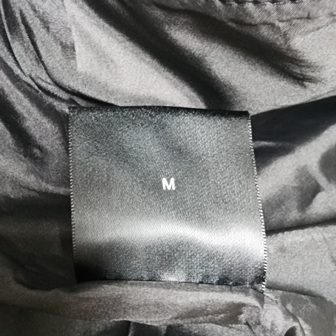 드레스볼륨 남성 비건 레더 자켓
M 상품이미지6