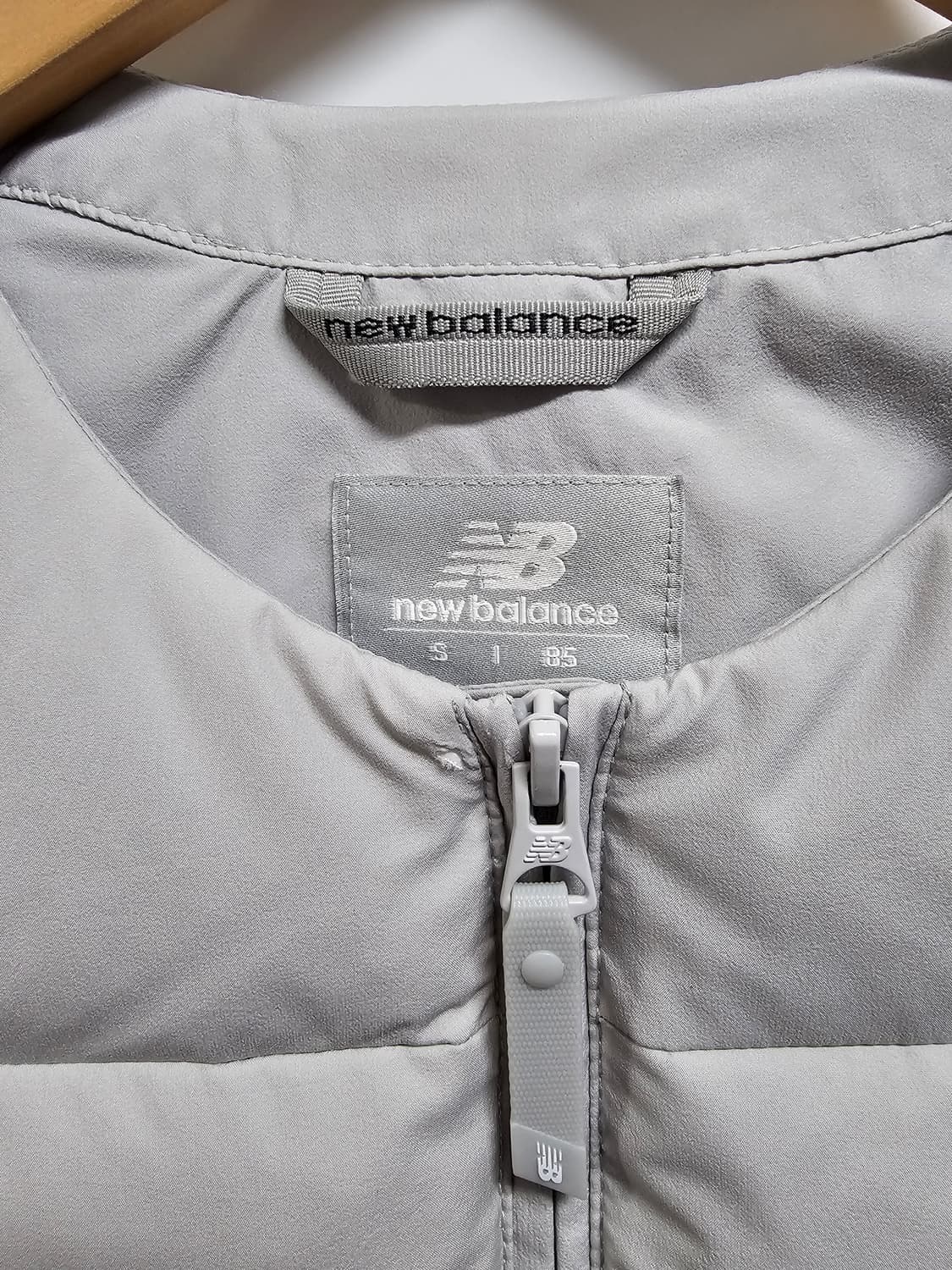 뉴발란스 여성 덕다운 경량패딩 S 25년신상 상품이미지5