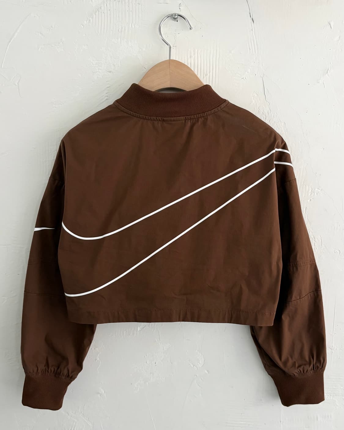 Nike 나이키 브라운 컬러 크롭 스우시 바람막이 자켓 상품이미지1