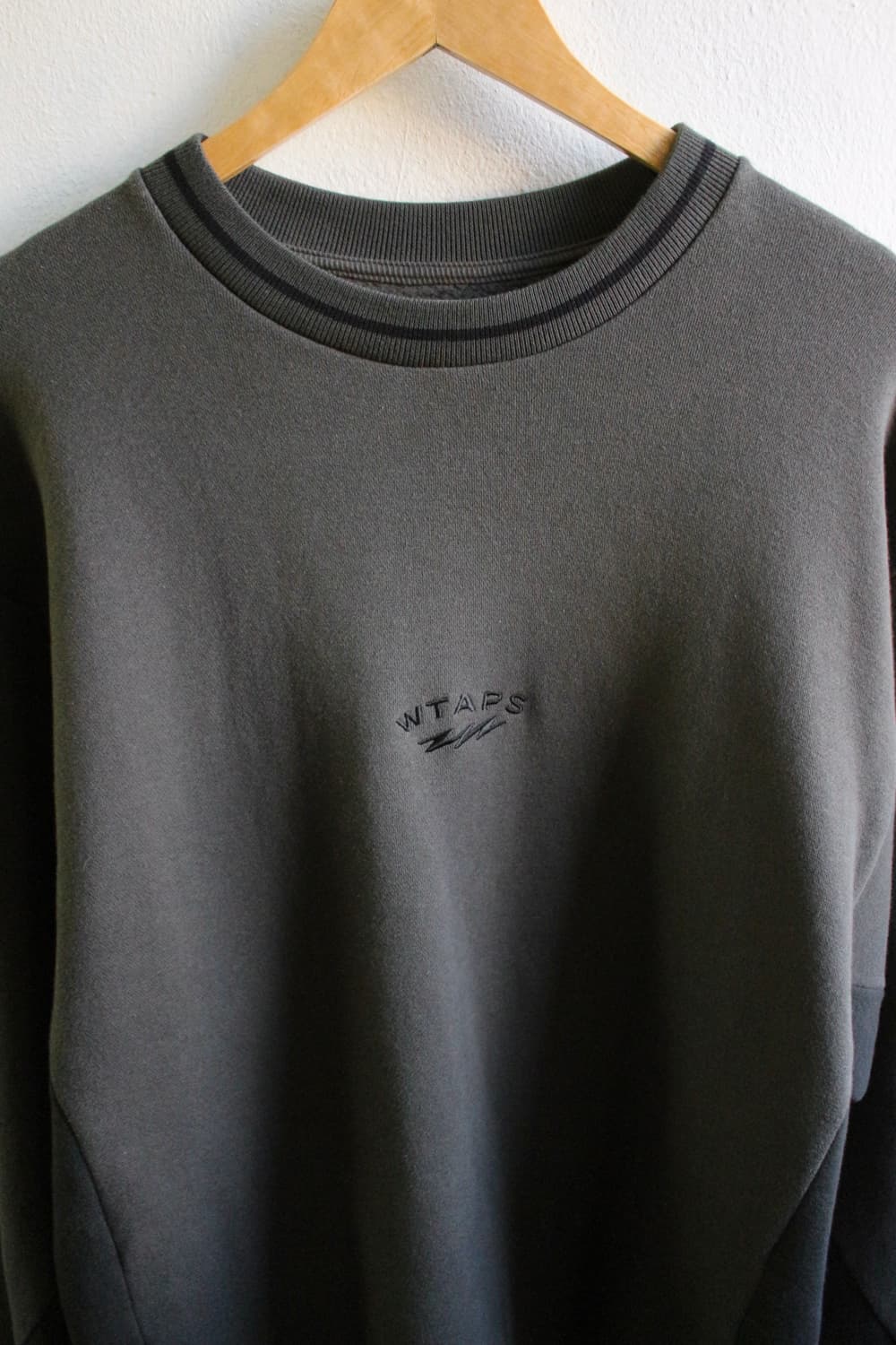 더블탭스 크루넥 스웻셔츠  상품이미지3