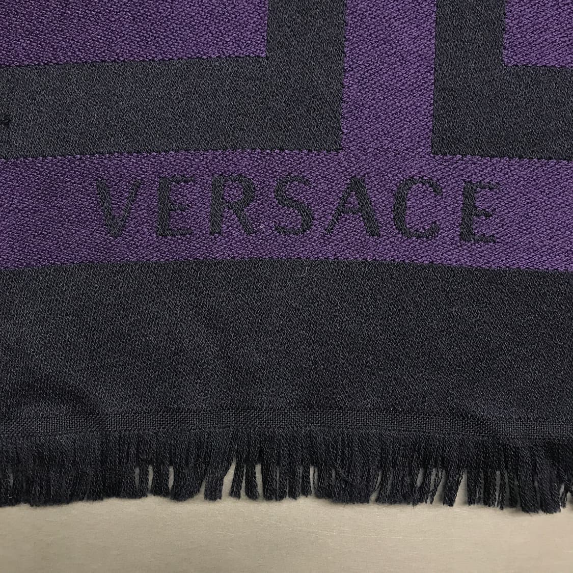 베르사체 메두사 머플러 퍼플 상품이미지5