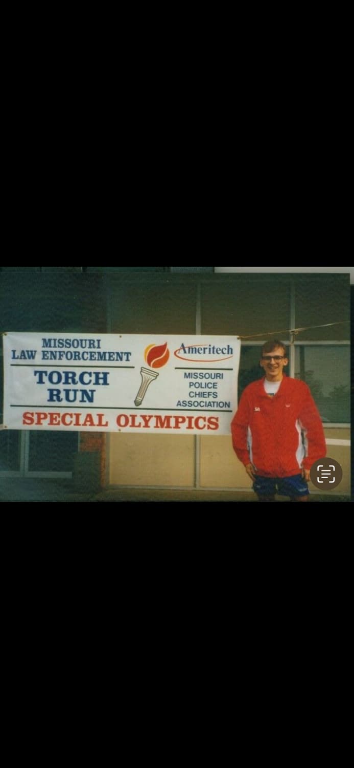 01' Sports Torch Run Tee 상품이미지6