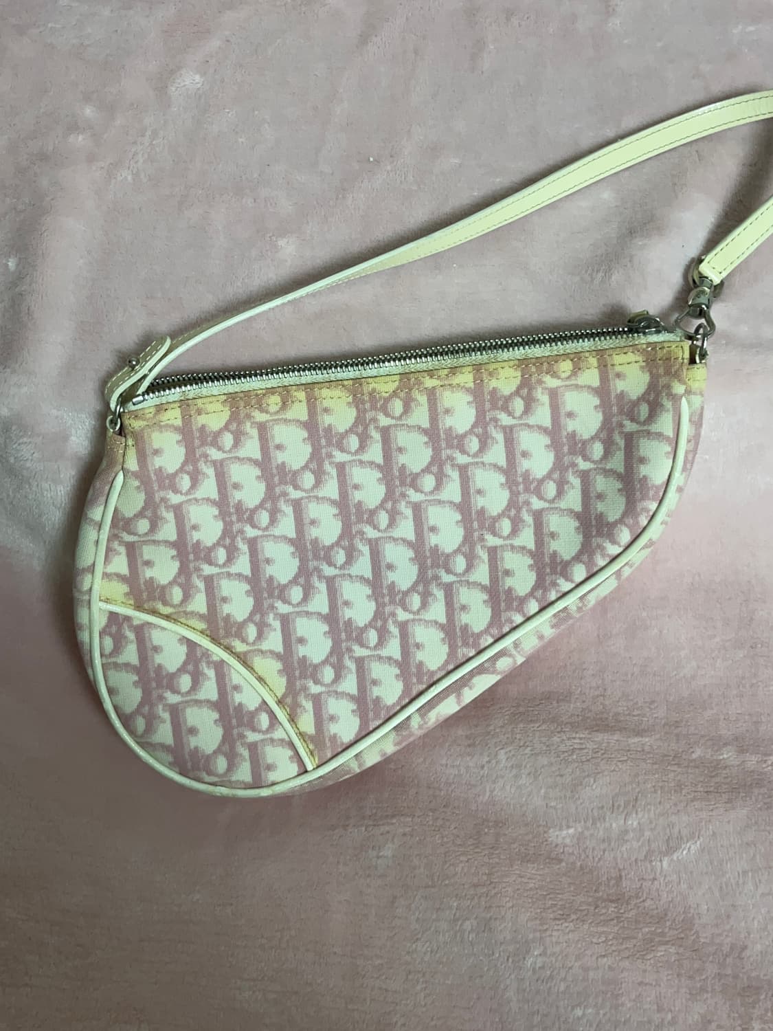 디올 오블리크 핑크 새들백 상품이미지1