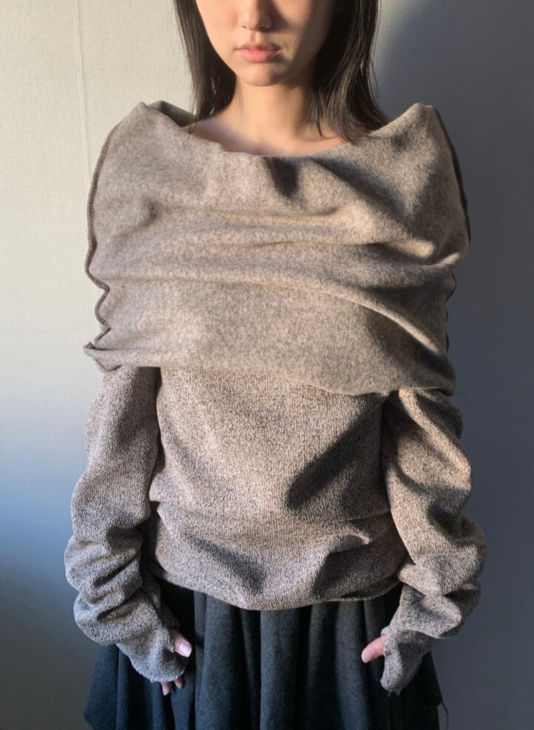 동은 looooing neck knit top2, brown 상품이미지7